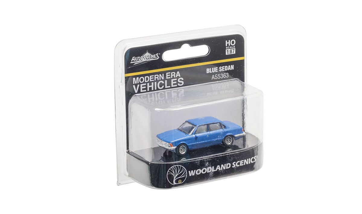 JP5363 Blue Sedan - HO Scale | Just Plug