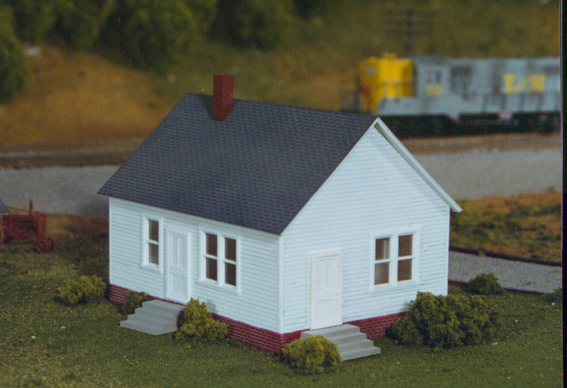 HO Maxwell Ave. Home | No porch | Kit