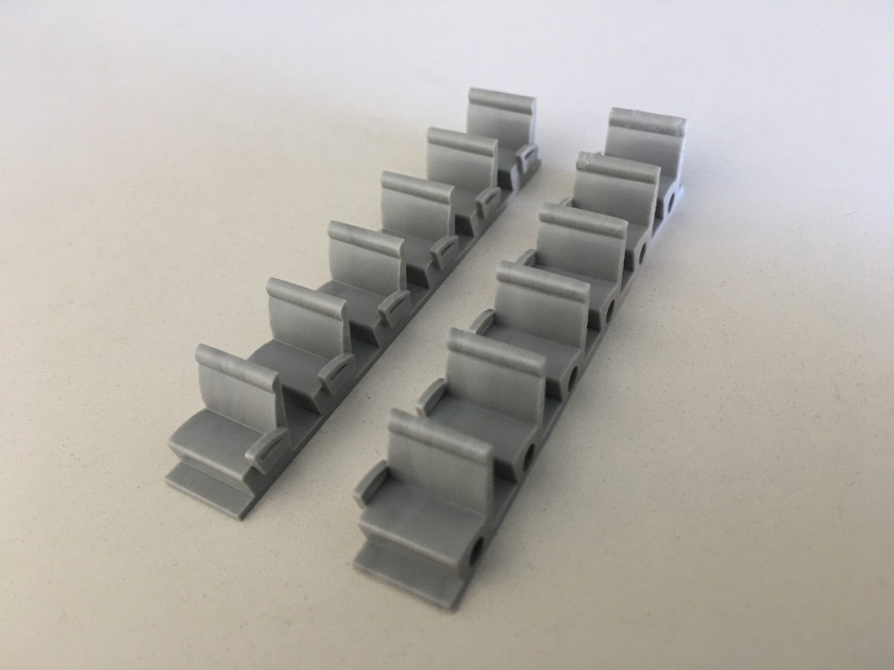 HO Coach Seats | Gray | Left and Right | 72 seats