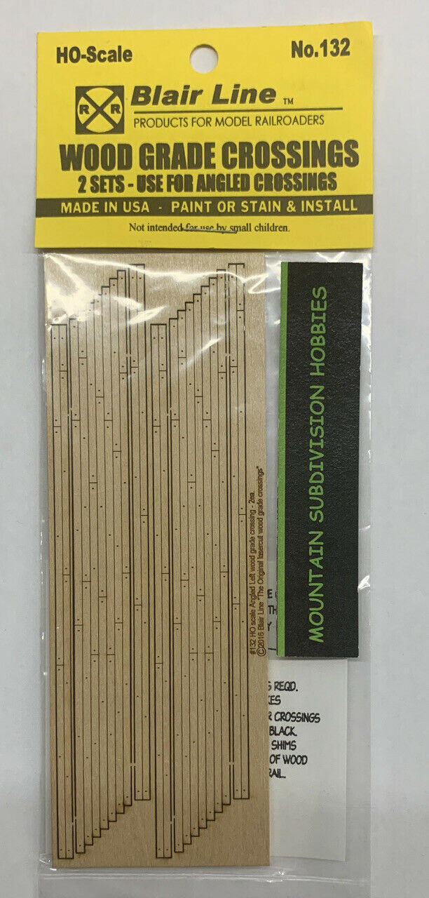 132 HO Laser-cut wood 2-lane angled (L) Grade Crossing