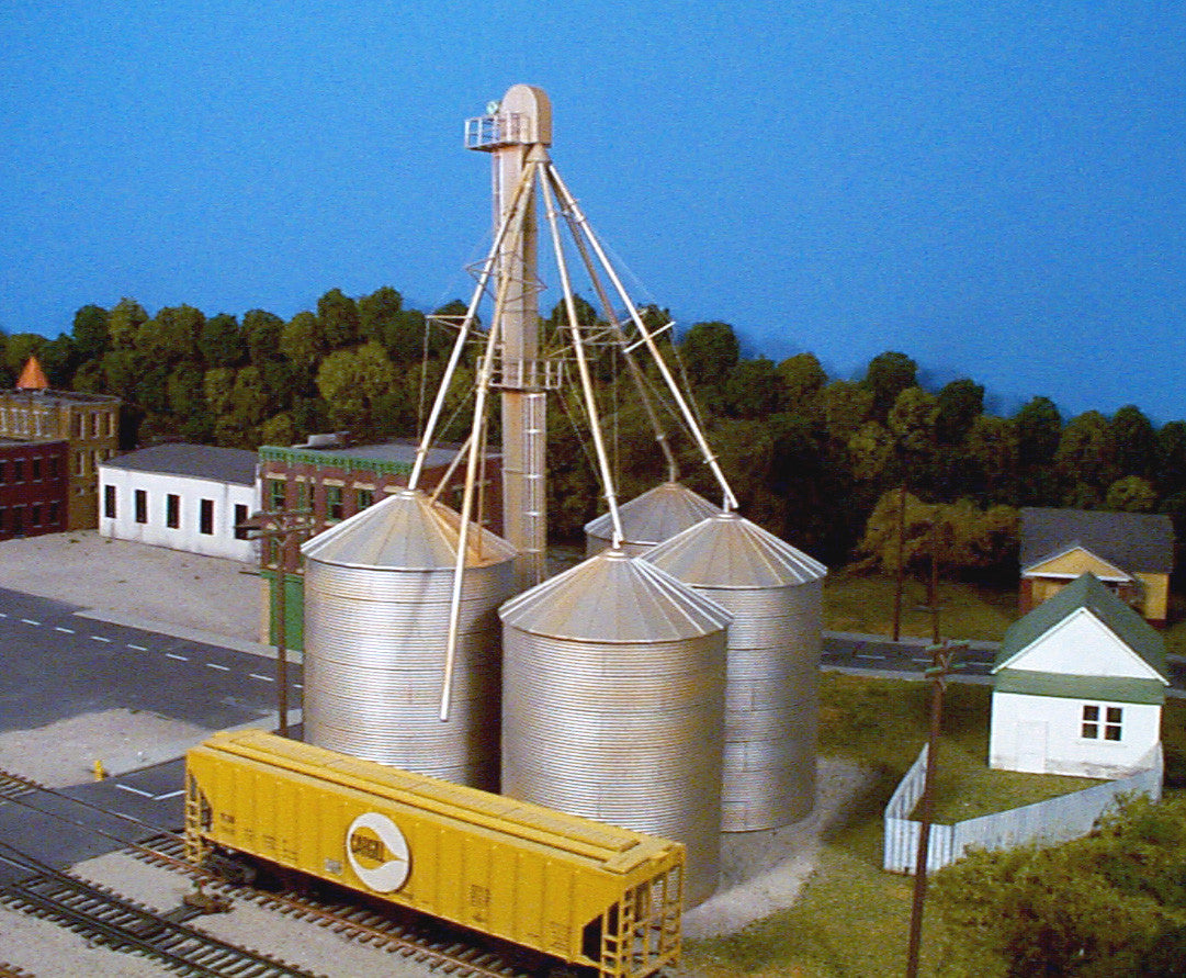 628-0407 HO Grain Elevator (Kit)