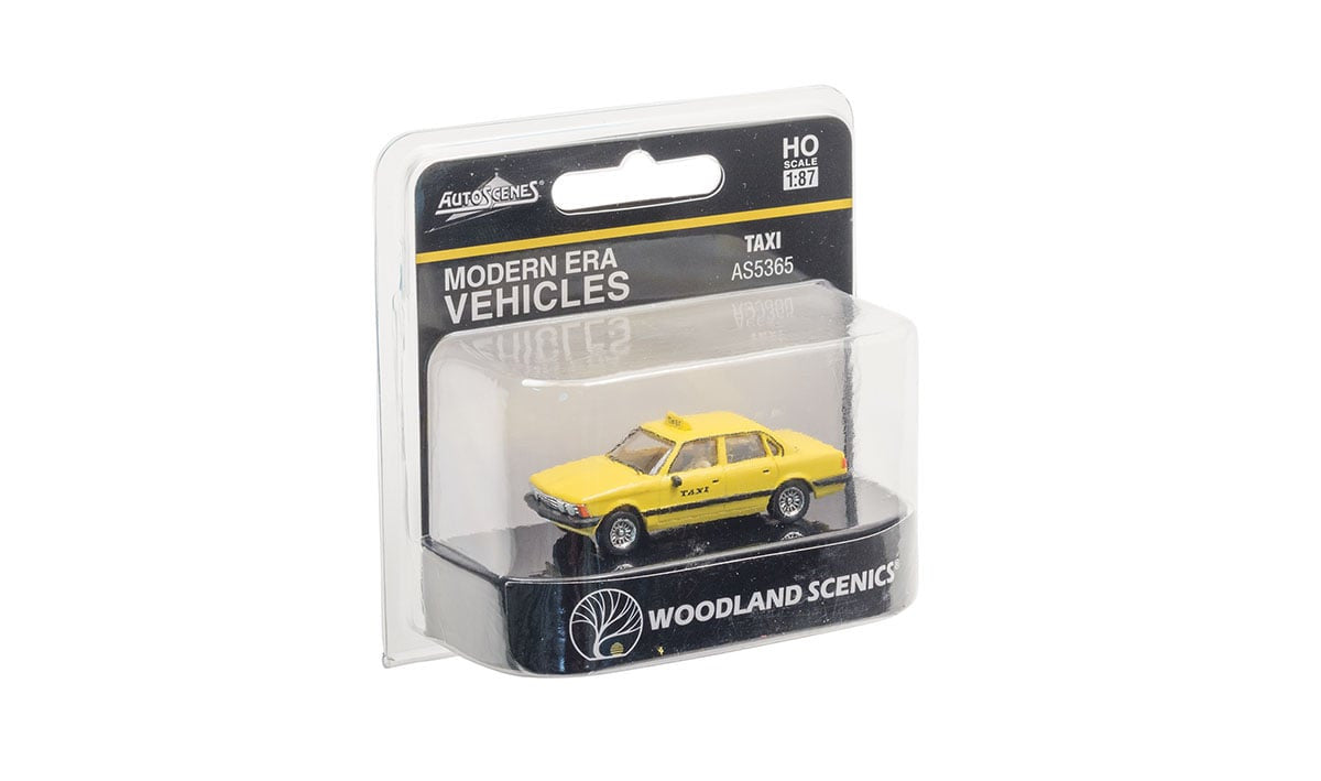 JP5365 Taxi - HO Scale | Just Plug