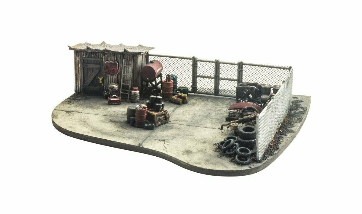Woodland Scenics A2983 HO Chain Link Fence with 2 Gates 26.4"