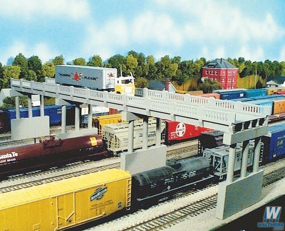 628-0103 HO 150' Early Style Highway Bridge & 4 piers kit