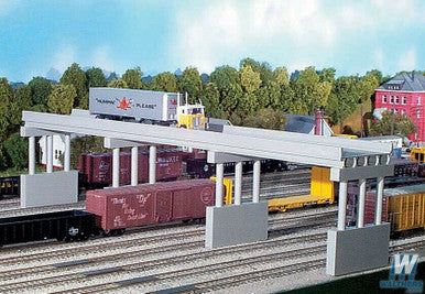 628-0113 HO 150' Modern Style Highway Bridge & 4 piers